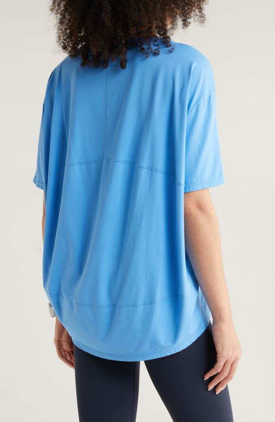 Shop Zella Equilibrium Cocoon T-shirt In Blue Lapis