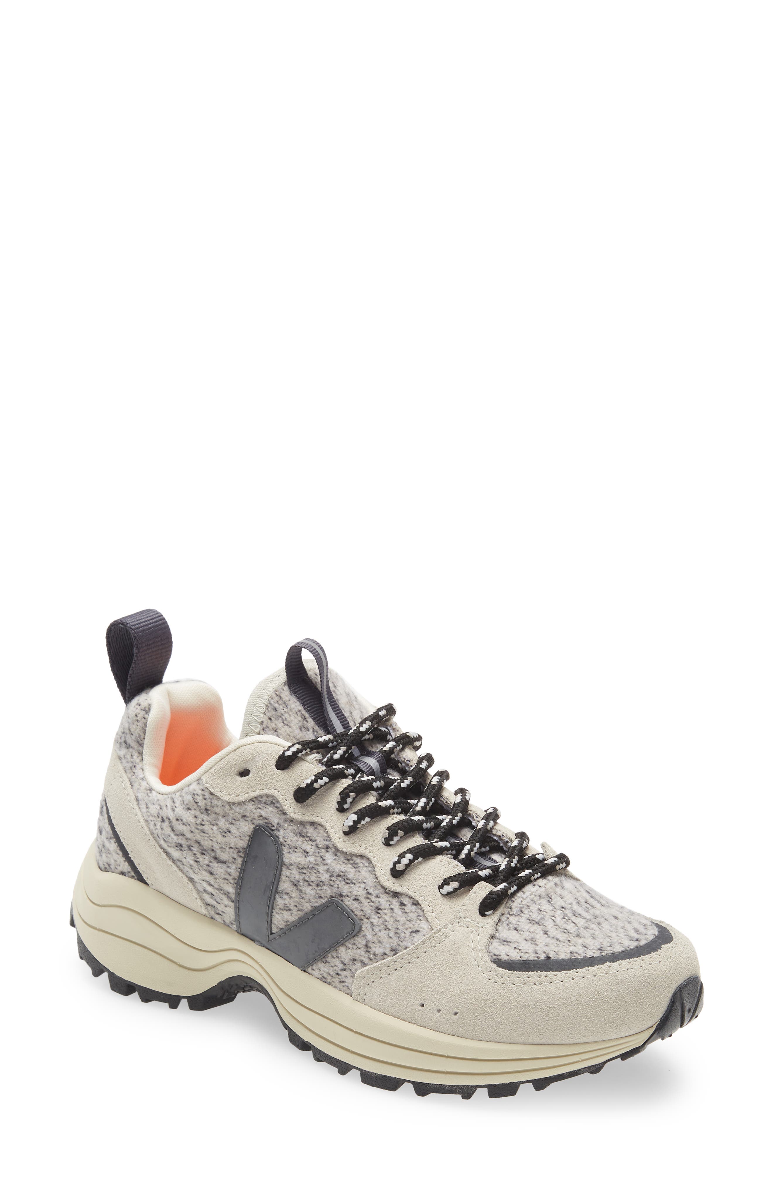 Veja Venturi Sneaker In Snow/ Graf | ModeSens