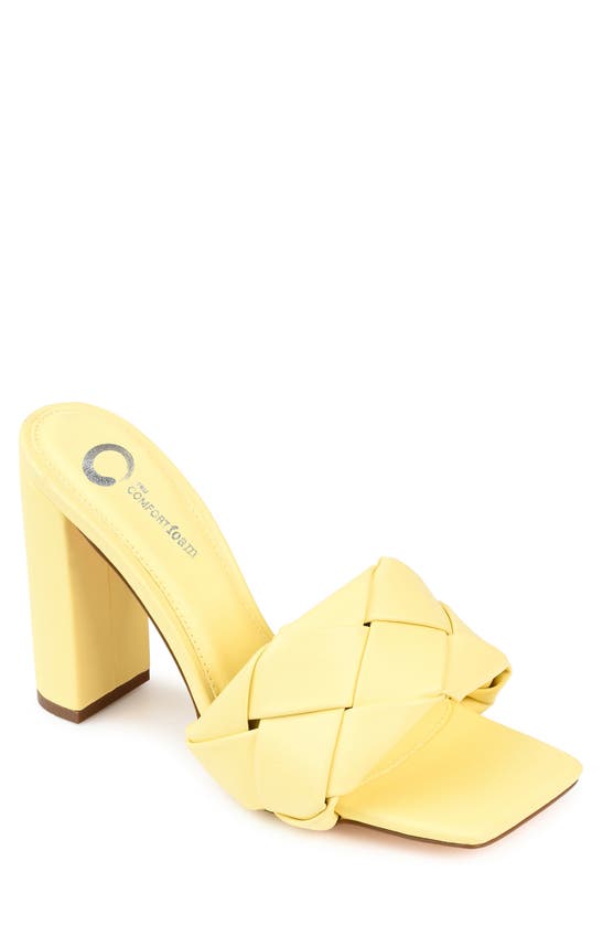 Journee Collection Maysie Square-toe Pump In Yellow