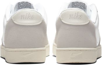 Nike Court Vintage Premium Men's Shoe.