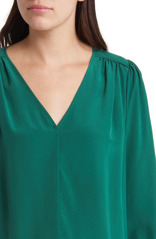 Hugo Boss V-neck Regular-fit Blouse In Washed Silk In Neplica