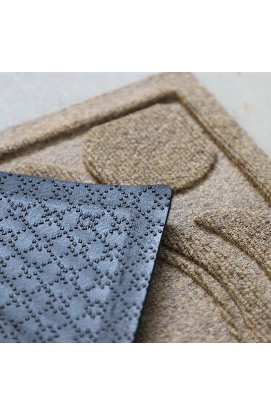 Bungalow Flooring Pet Bow Mat In Camel