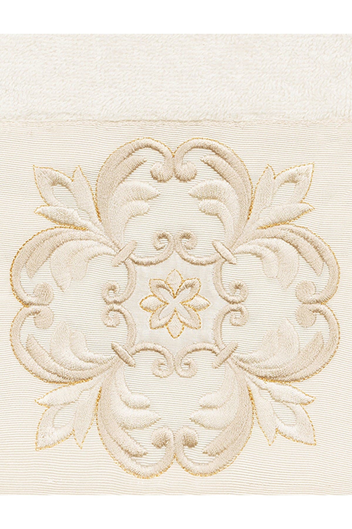 Linum Home Textiles Alyssa 3Piece Embellished Towel Cream