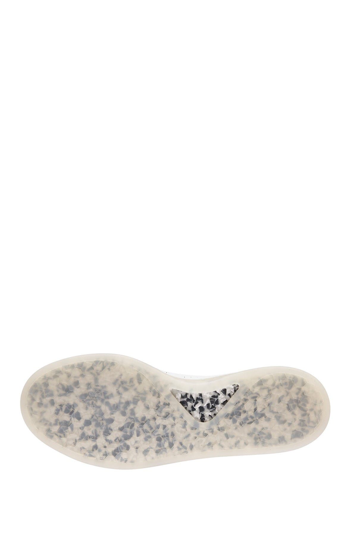 advantage leather sneaker