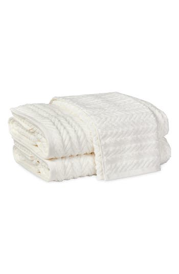 Matouk Seville Hand Towel In White