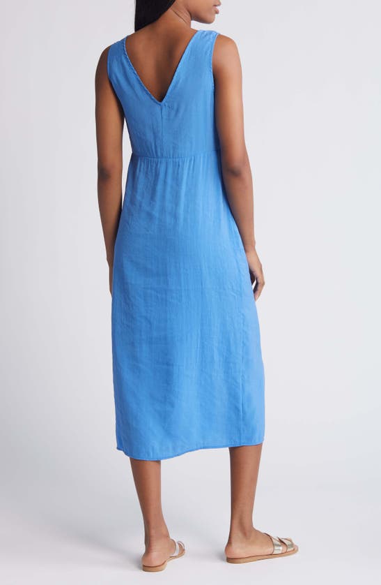 Shop Nation Ltd Kimora V-neck Midi Dress In Palace Blue