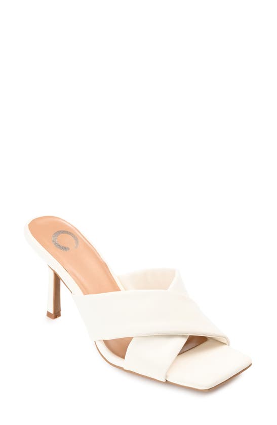 JOURNEE COLLECTION OPPAL SQUARE-TOE PUMP