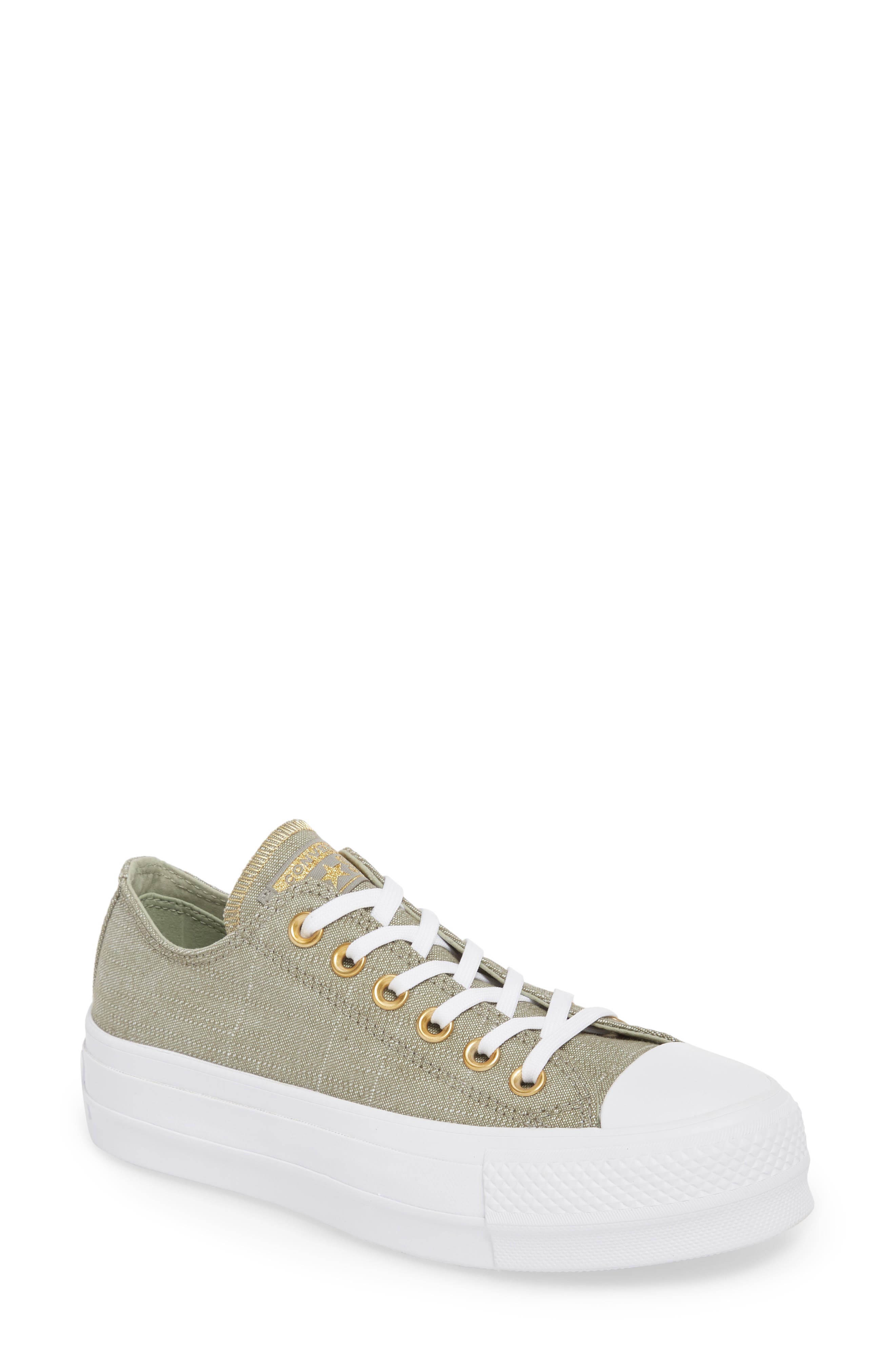 chuck taylor all star platform suede low top