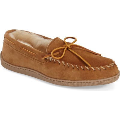 Minnetonka Genuine Shearling Moccasin Slipper