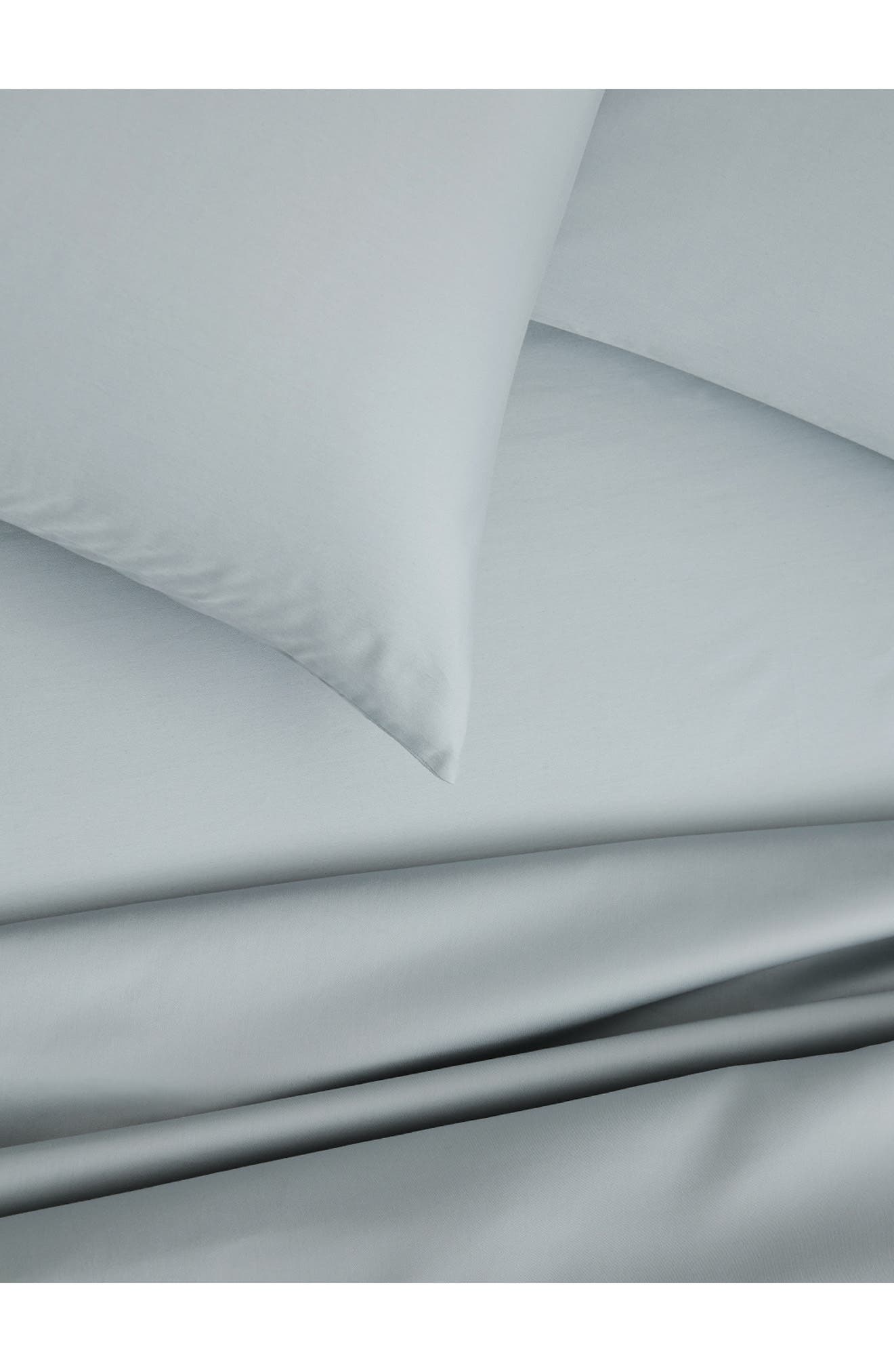Boll & Branch Classic Hemmed 300 Thread Count Organic Cotton Sheet Set