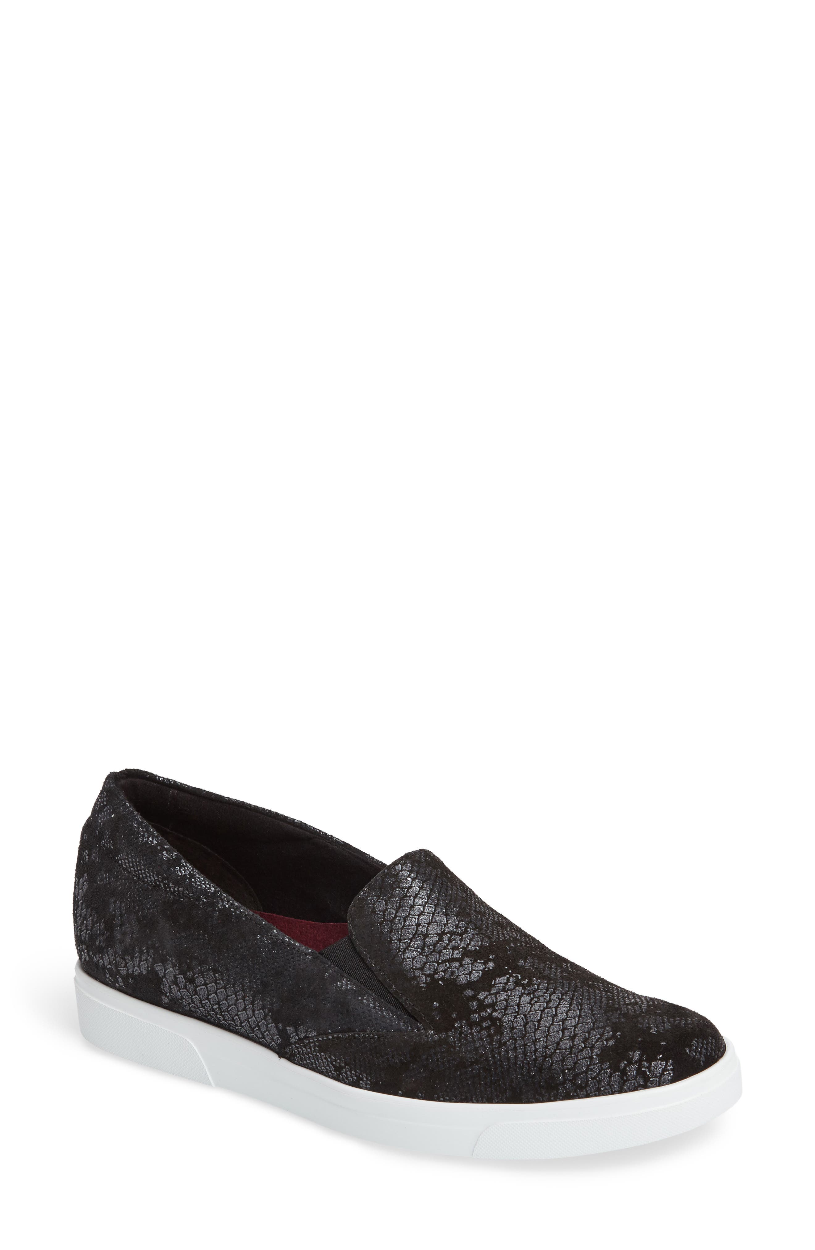 munro lulu slip on sneaker