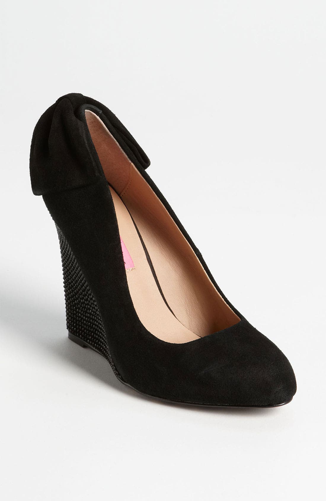 betsey johnson wall pump