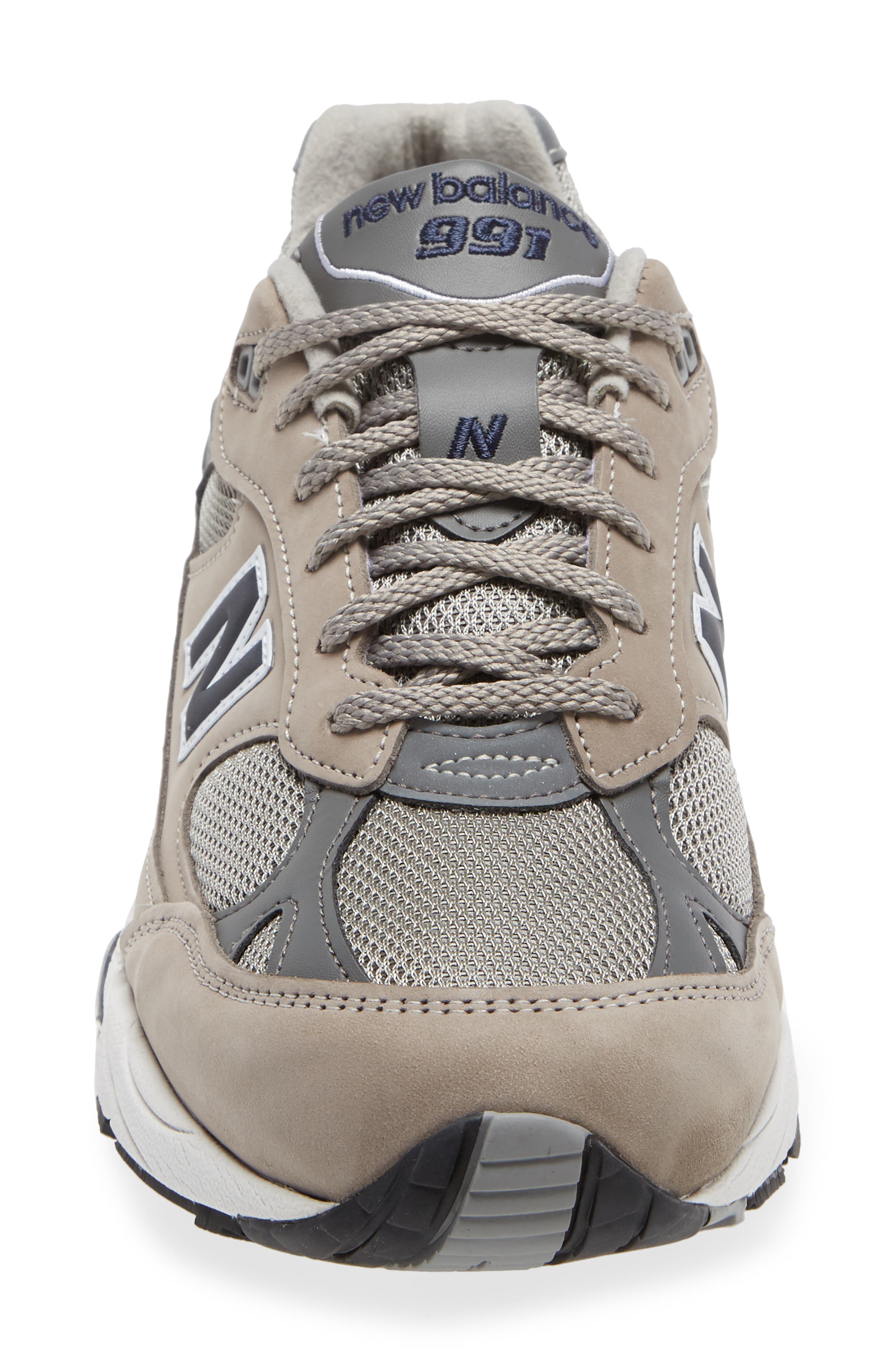 new balance 991 urban outfitters