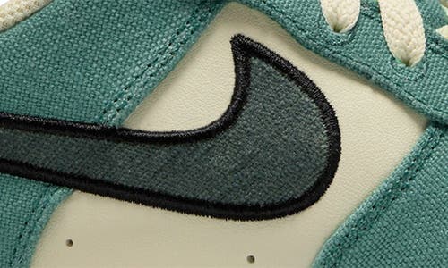 Nike Air Force 1 Lv8 Sneaker In Milk/green/bicoastal