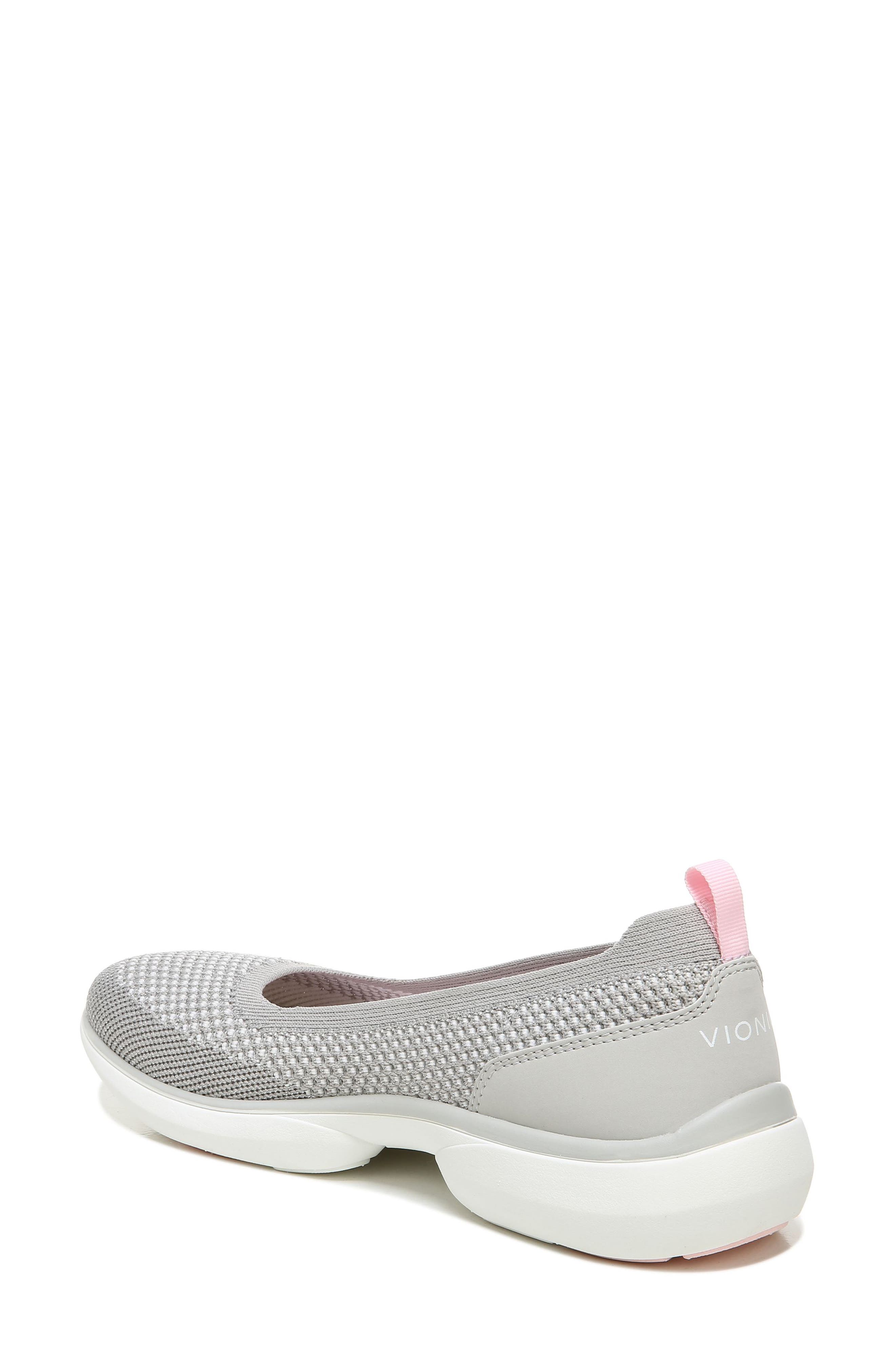 vionic kallie slip on sneaker