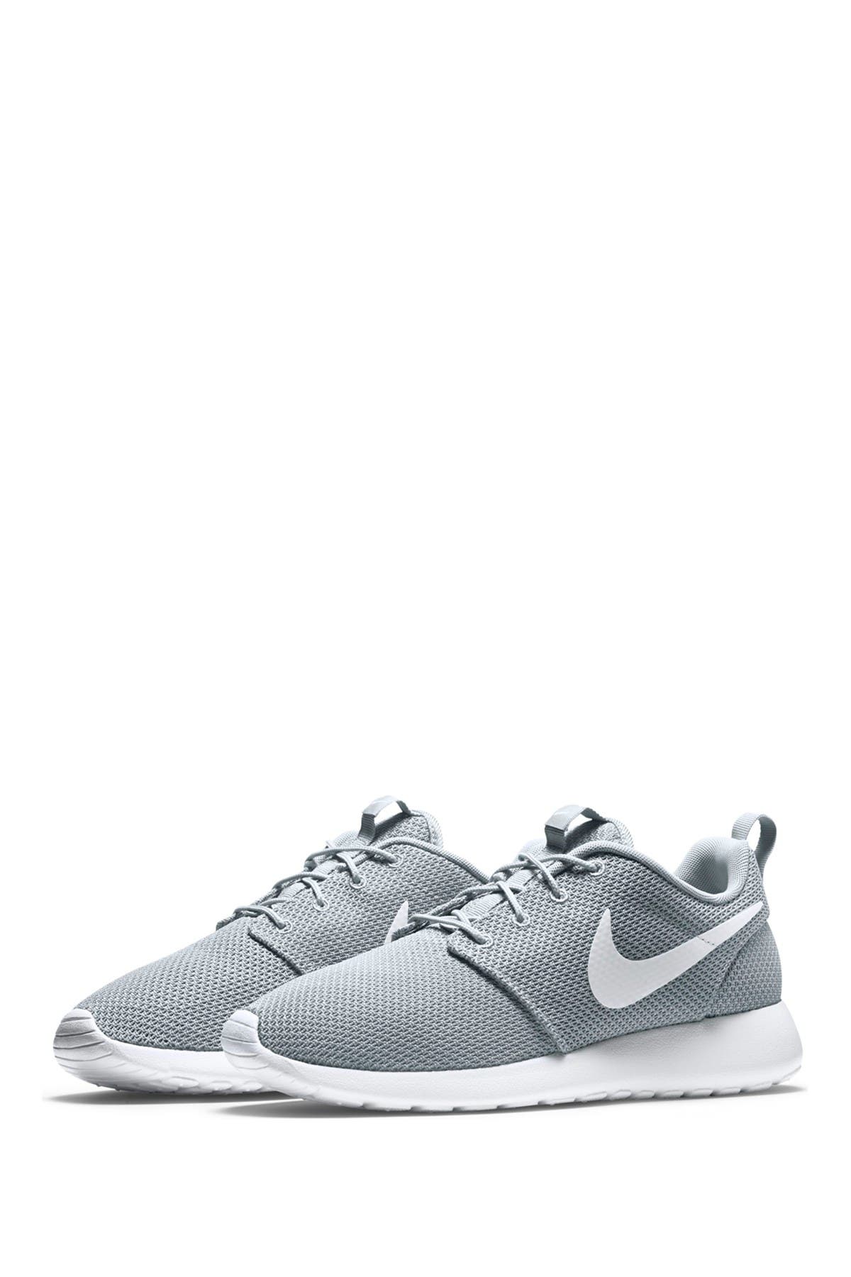 roshe one shoes
