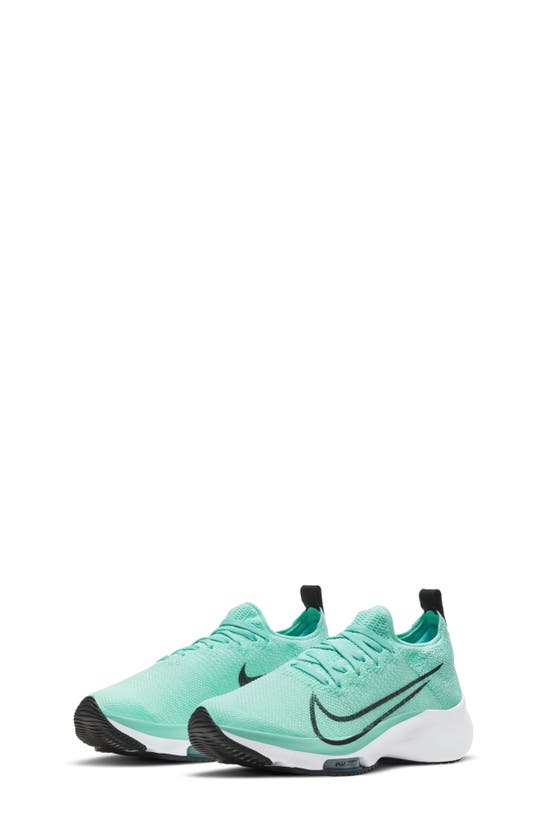 NIKE AIR ZOOM TEMPO FLYKNIT RUNNING SHOE