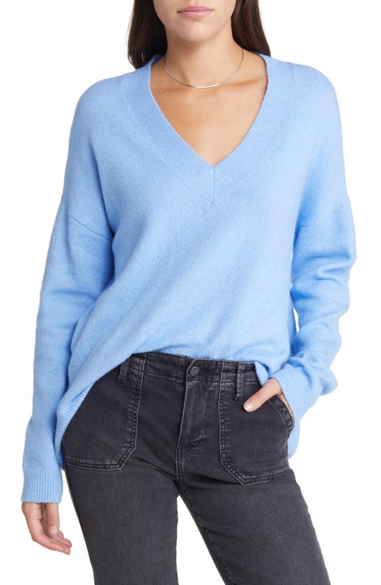 Treasure & Bond V-neck Sweater In Blue Vista