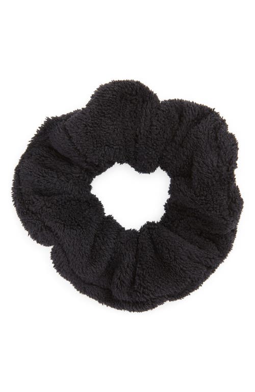 Fleece Scrunchie in Black