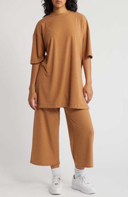 Lex Rib Oversize T-Shirt & High Waist Crop Pants in Suntan