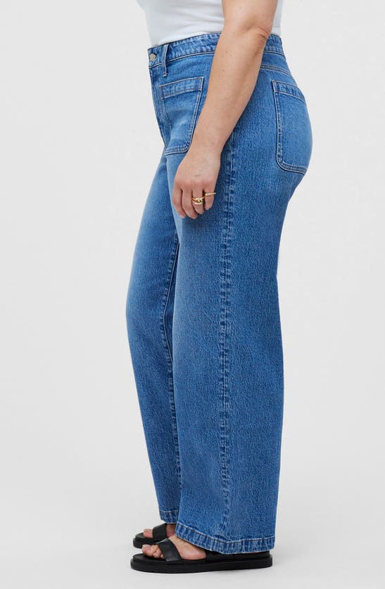 Shop Madewell The Patch Curvy Emmett Wide-leg Jeans In Lakecourt Wash