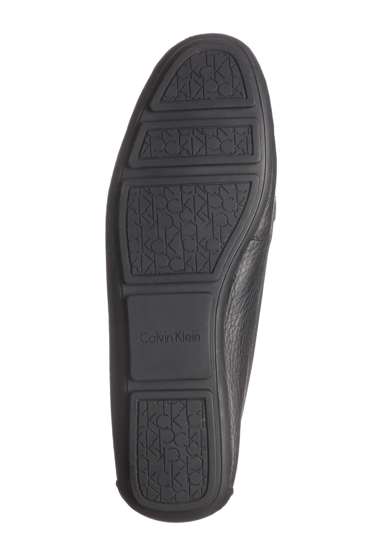 calvin klein lunasi pebbled leather loafer