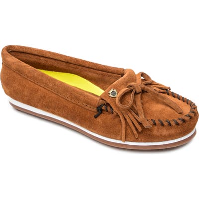 Minnetonka Kilty Plus Driving Moccasin, Brown