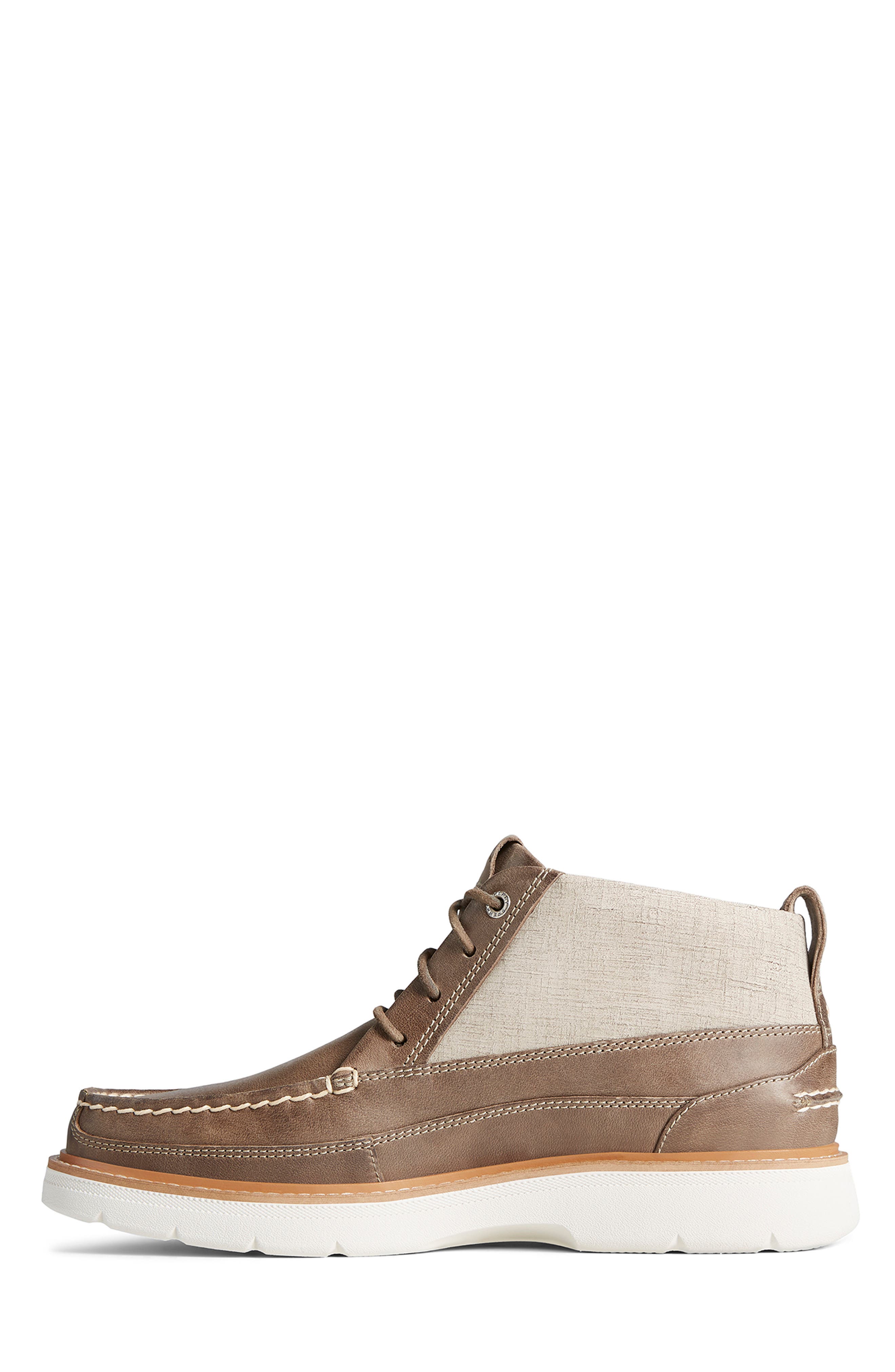 sperry lug chukka