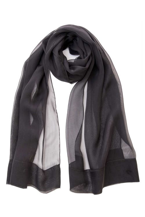 Elizabetta Carmen In Black