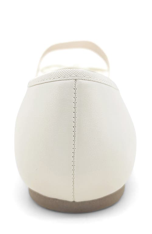 Reaction Kenneth Cole Melrose Ballet Flat In Ivory
