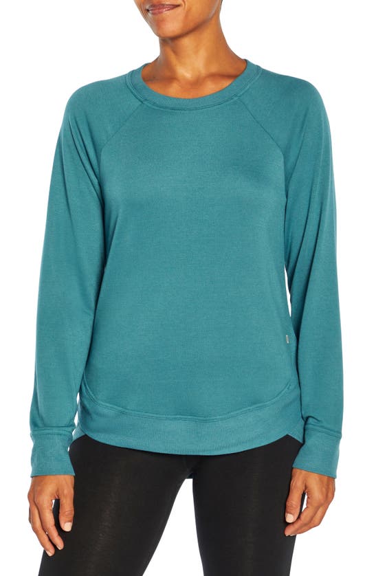 Balance Collection Queeny Pullover In Hydro