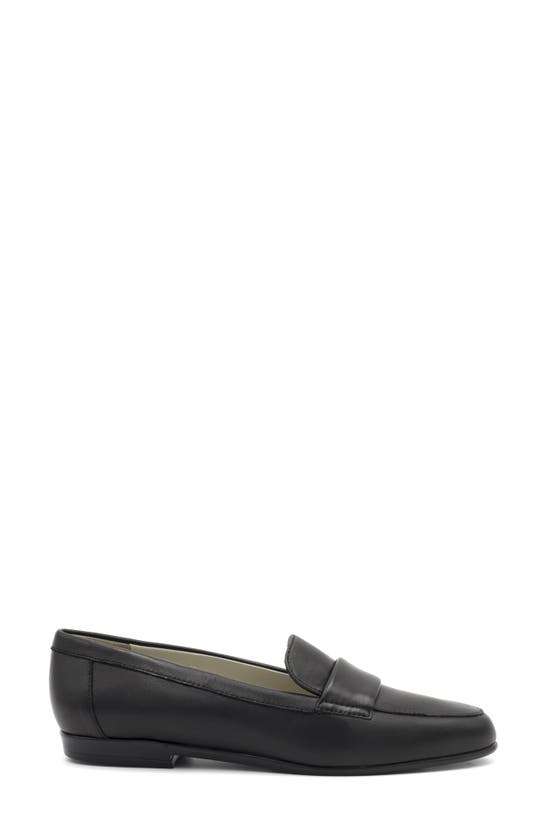 Amalfi By Rangoni Orosei Loafer In Black Parmasoft