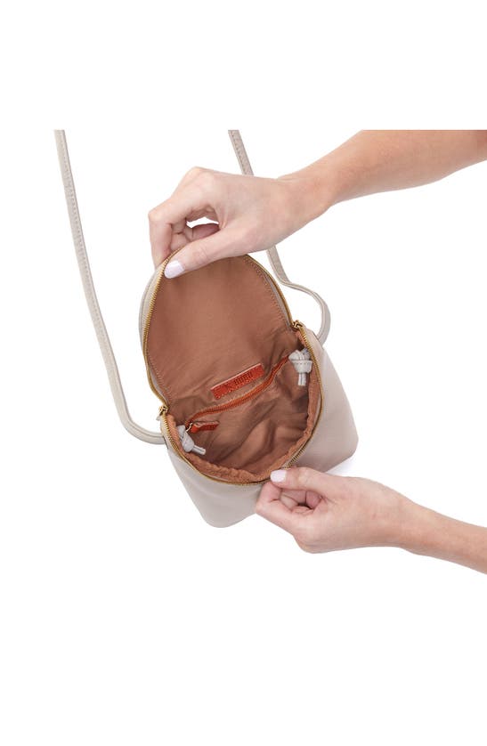 Hobo Fern Saddle Bag In Taupe