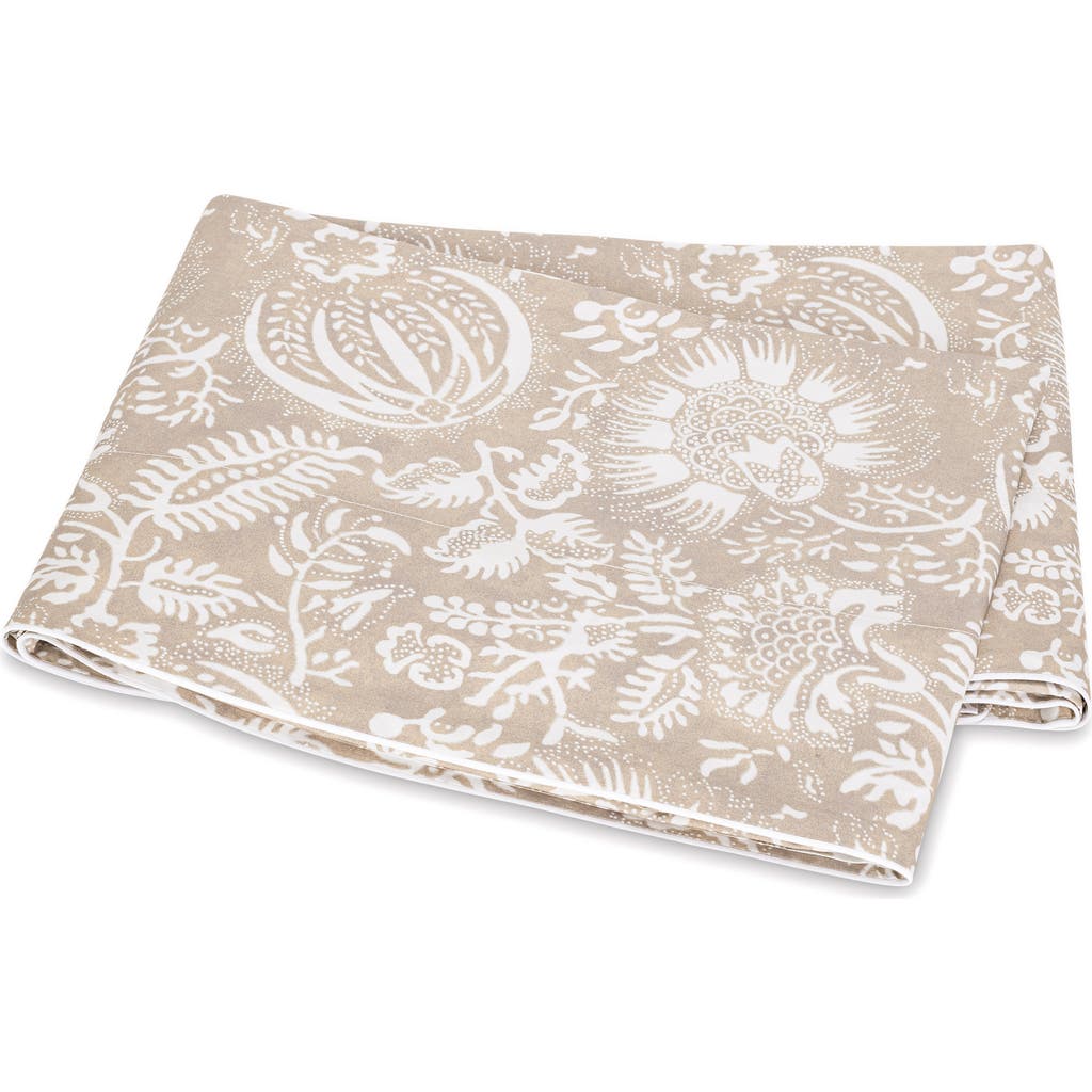Matouk Granada 500 Thread Count Cotton Percale Flat Sheet In Dune