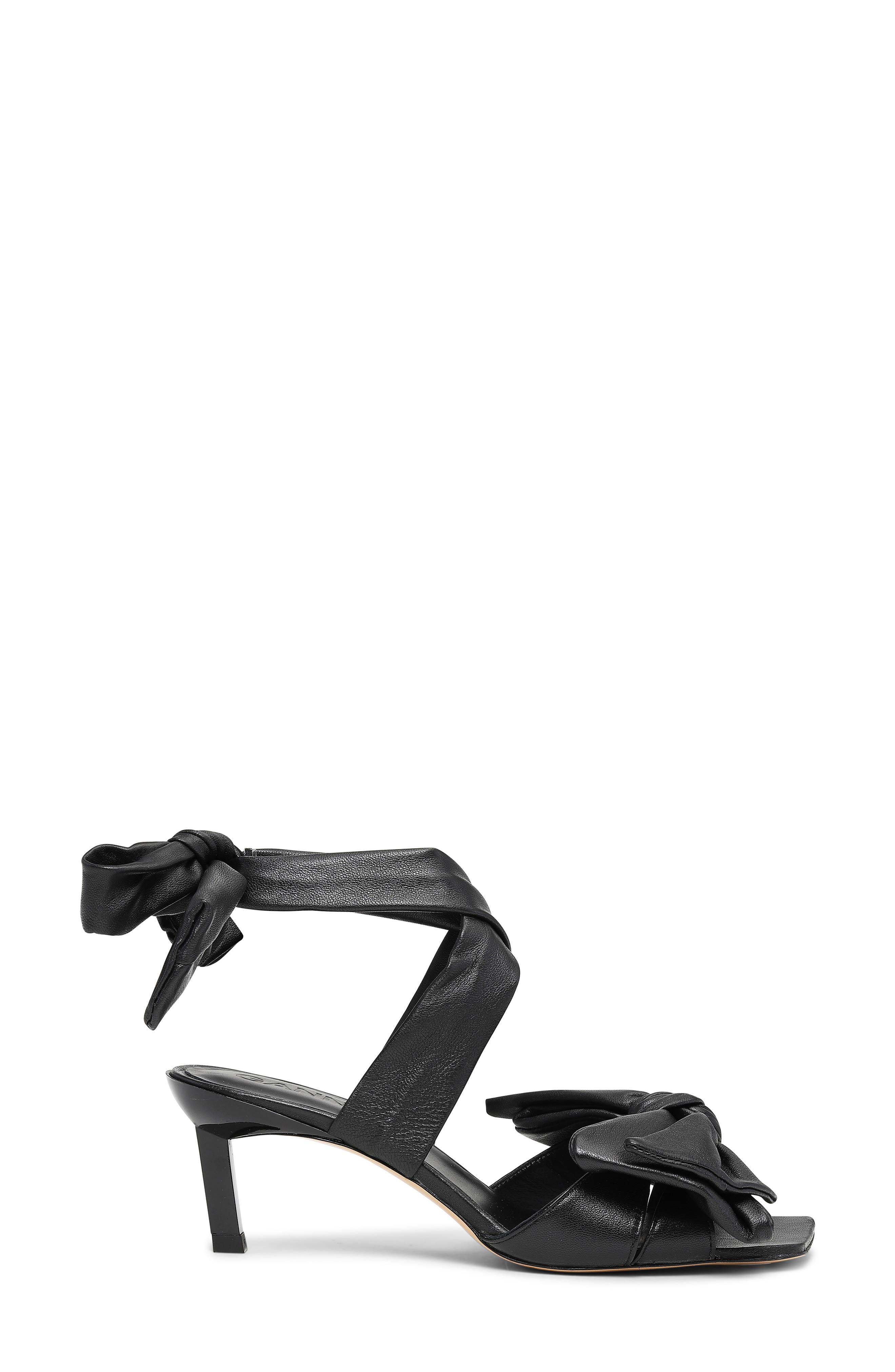 black sandals with bow on top