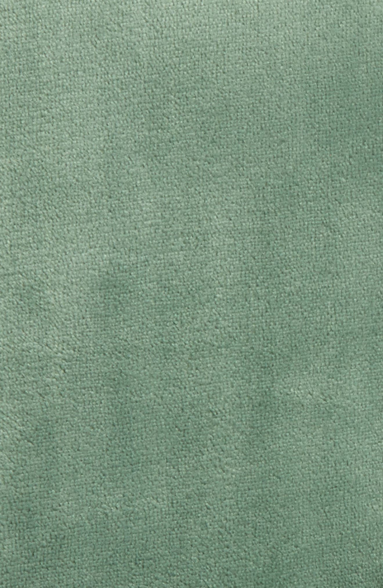 NORDSTROM AT HOME,
                            Kennebunk Bliss Plush Throw,
                            Alternate thumbnail 142, color,
                            301