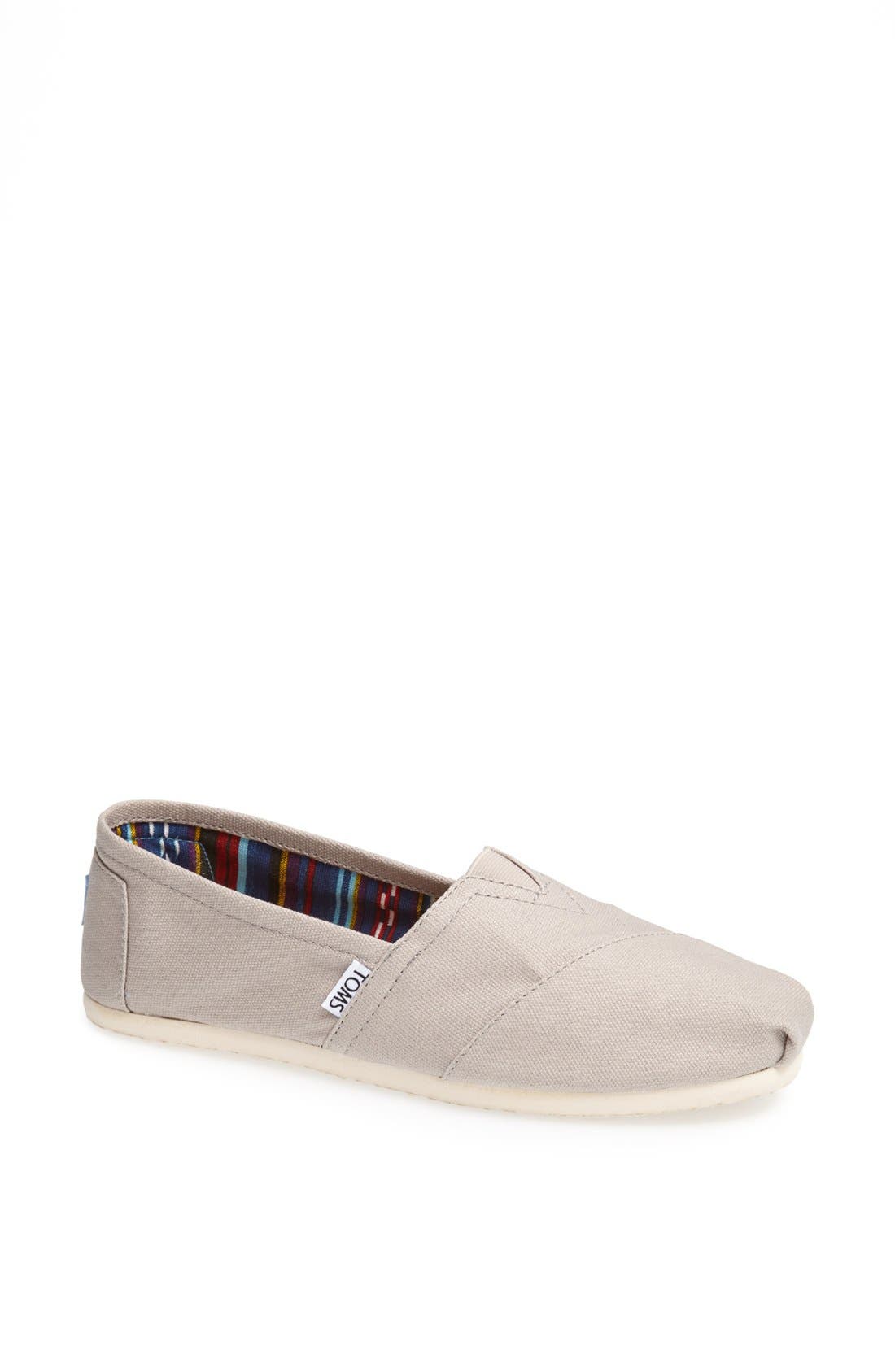 womens toms classic slip on casual shoe