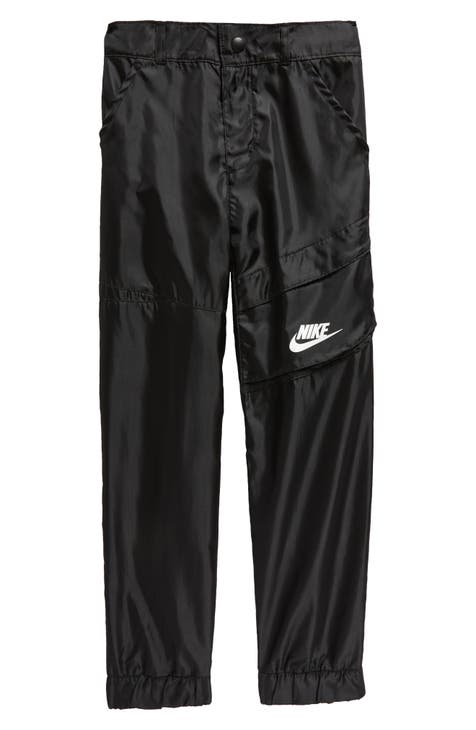 Nike Outdoor Play Older Kids' Woven Cargo Trousers
