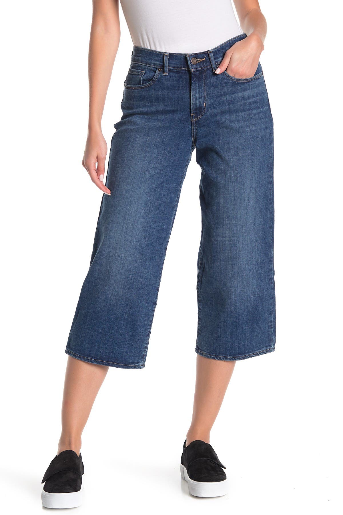 levi's wide leg crop jeans