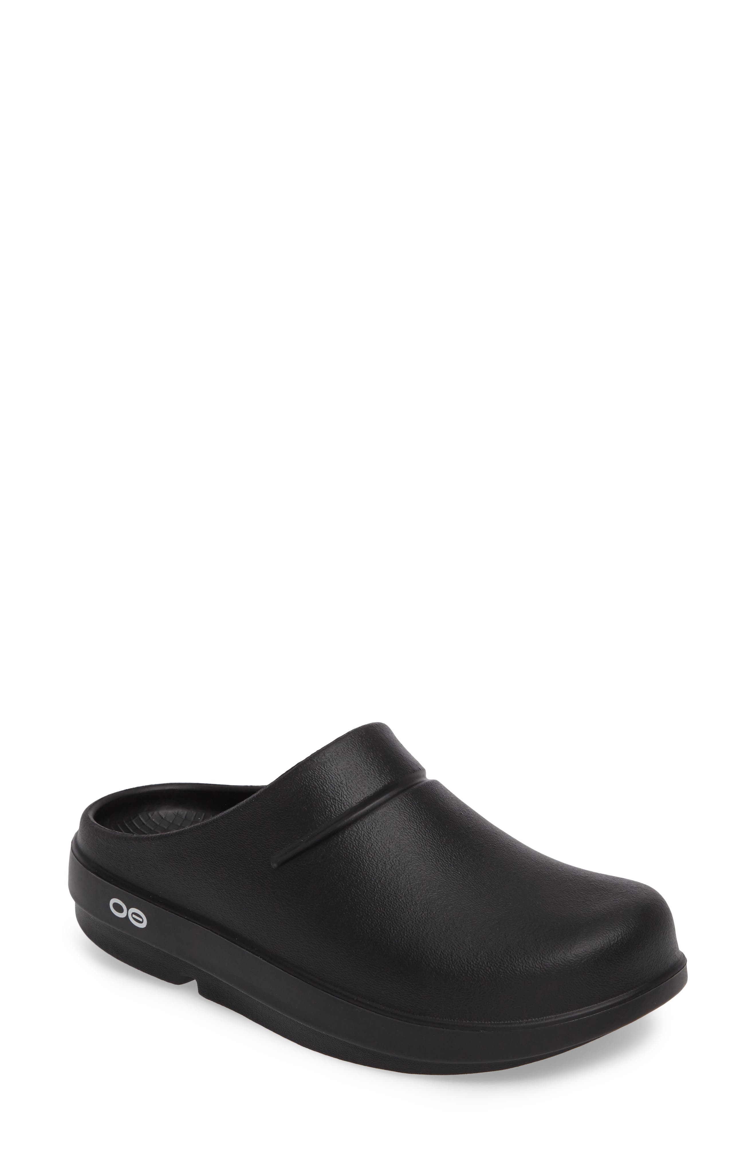 mens oofos clogs