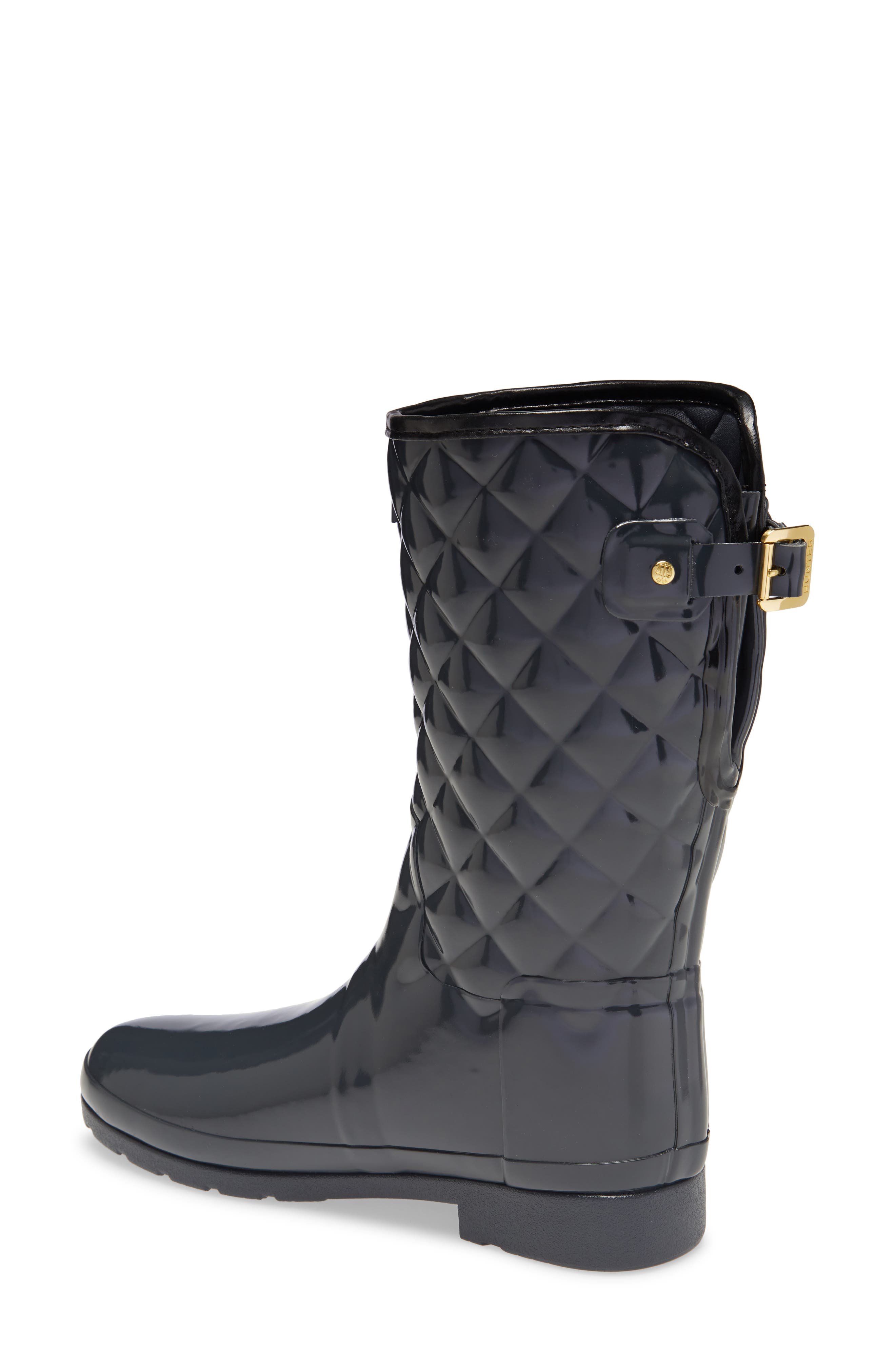 refined high gloss quilted short rain boot