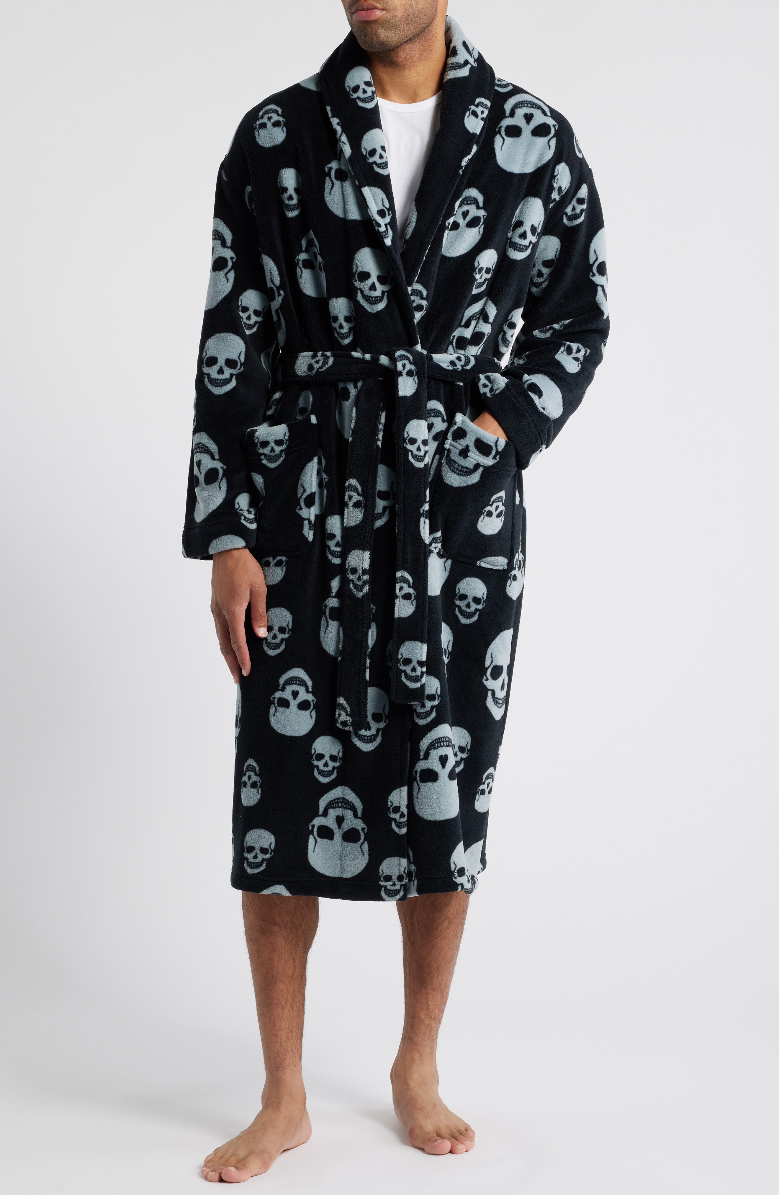 Majestic International High Note Skull Print Plush Shawl Robe 