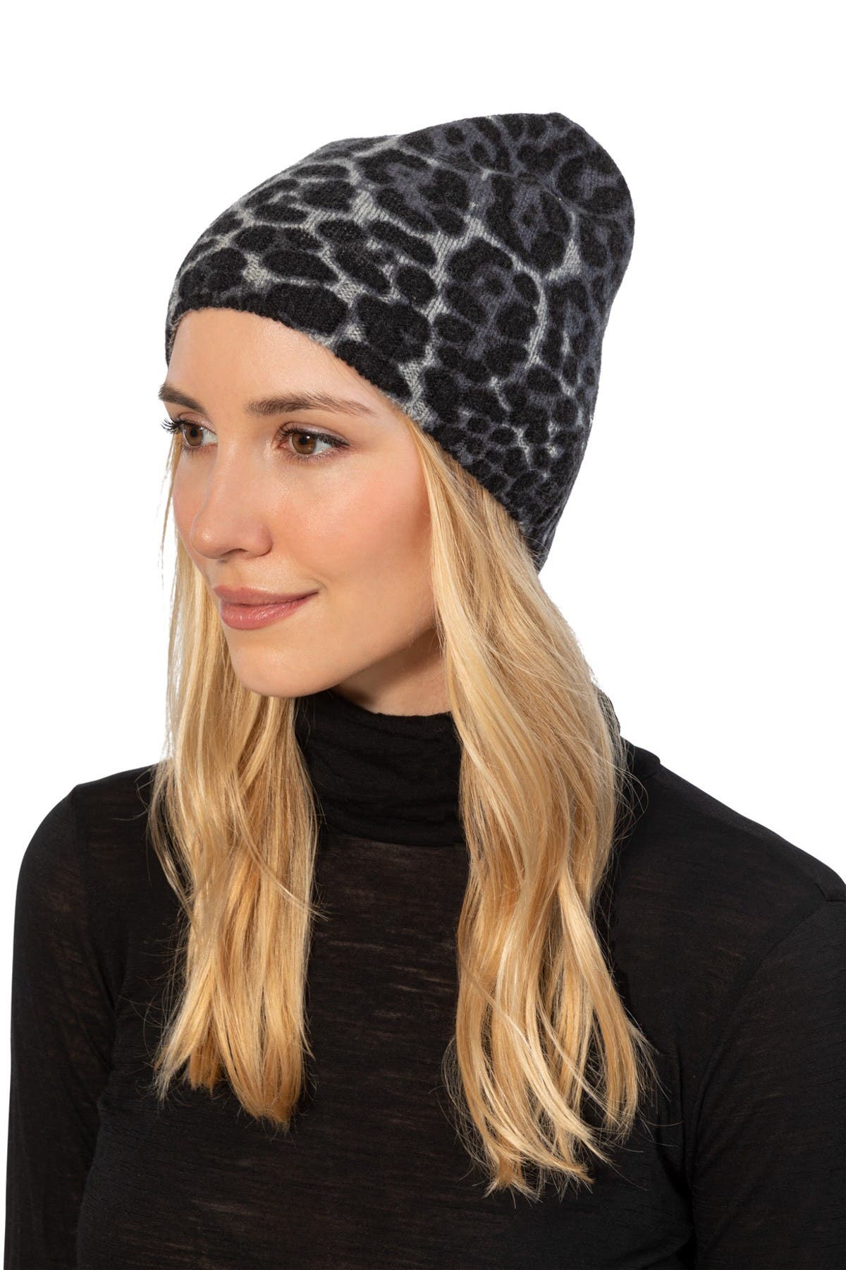 Amicale Cashmere Animal Print Beanie In Grey