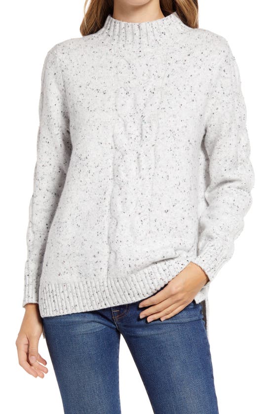 VINCE CAMUTO CABLE KNIT SWEATER