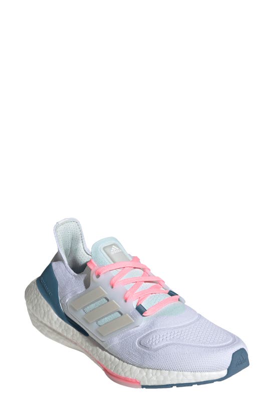 ADIDAS ORIGINALS ULTRABOOST 22 W RUNNING SHOE