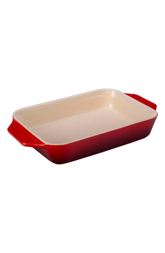 Le Creuset 3 1/4-quart Rectangular Stoneware Casserole In Cerise