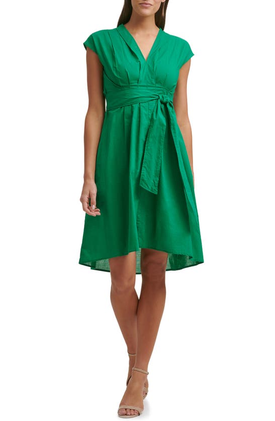 Kensie V-neck Cotton Belted Waist Dress In Trop Green