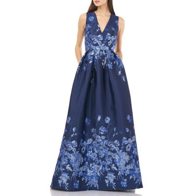 Carmen Marc Valvo Infusion Metallic Floral Jacquard V-Neck Ballgown, Blue