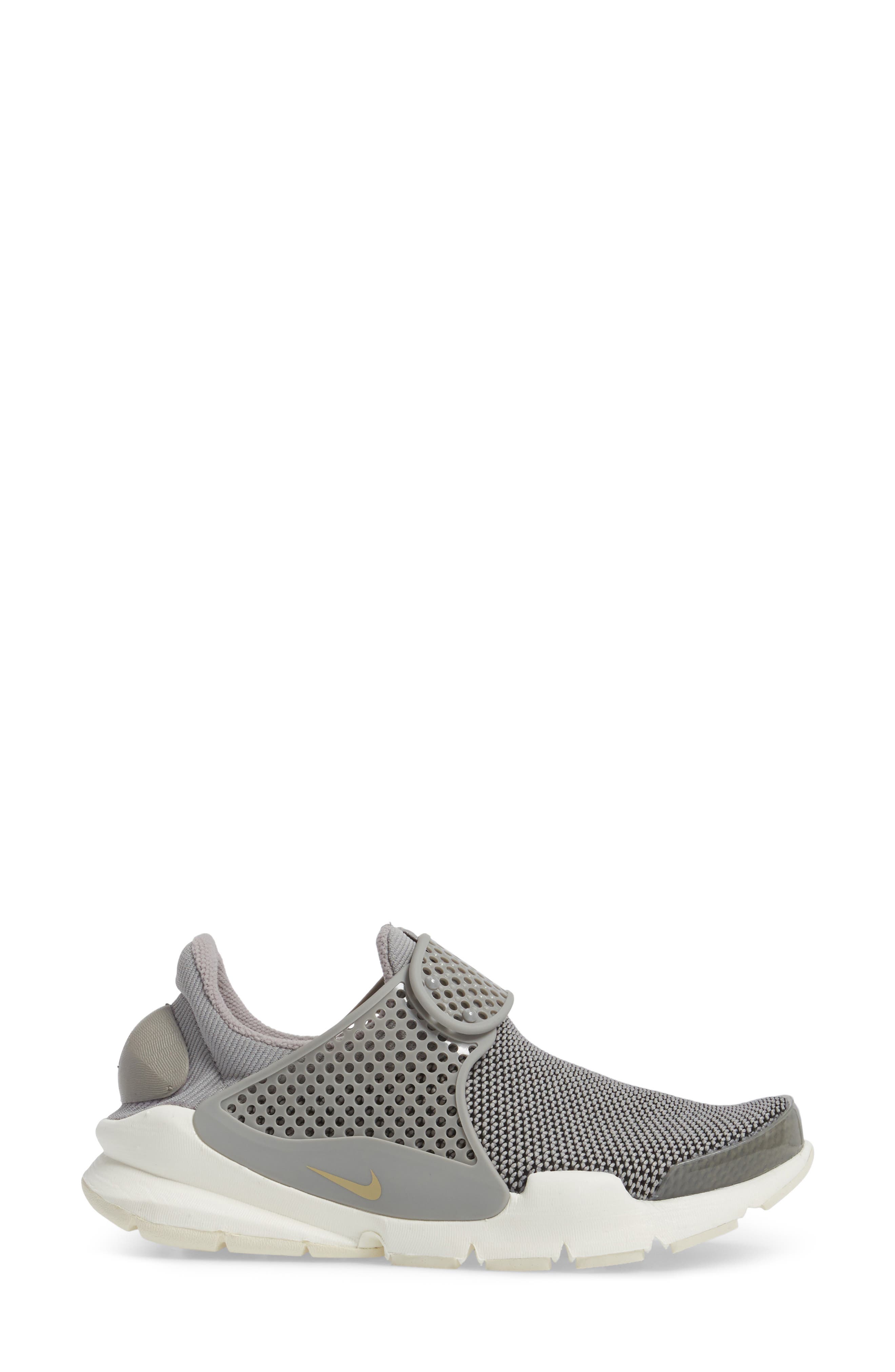 nike sock dart trainers womens
