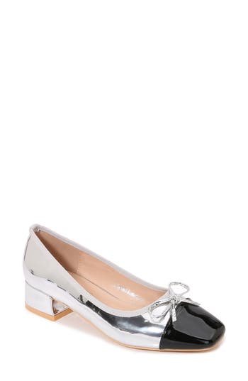 Berness Marie Cap Toe Pump In Gray